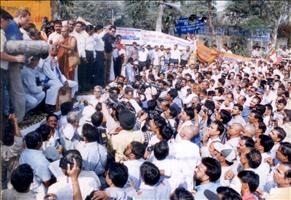 दिल्ली में आयोजित बौद्ध धम्म दीक्षा कार्यक्रम  2001